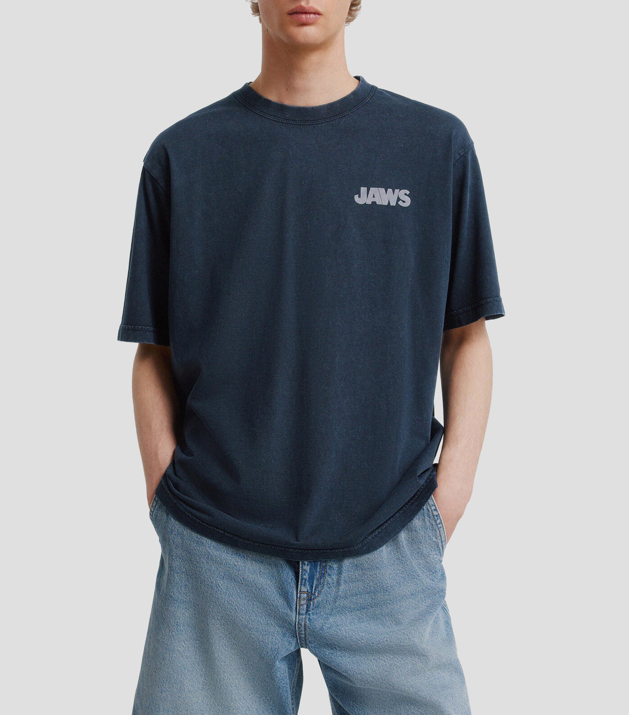 Playera cuello redondo manga corta Jaw Aniversary con estampado Hombre